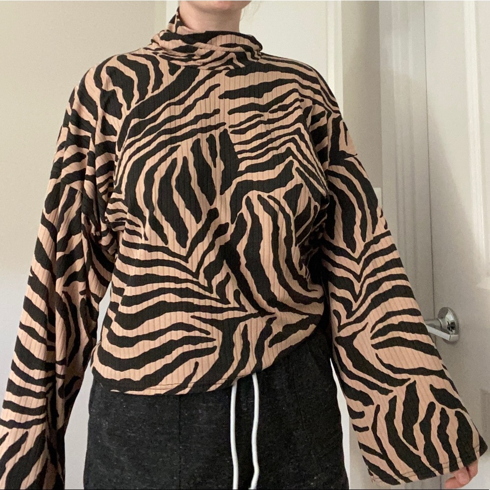 Longsleeve Patterned Turtleneck